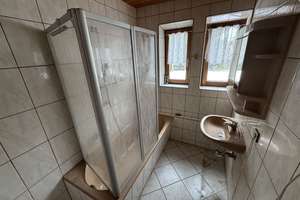 Charmante Stadtvilla mit großem Grundstück und Entwicklungspotenzial in Fürth – Die vollständige Adresse der Immobilie erhältst du vom Anbieter., 90765 Ronhof, Kronach, Fürth – Vorschaubild 4