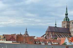 großzügig wohnen - Wohn- und Gewerbeimmobilien im Stadtzentrum – Altstadt, Stralsund, 18439 Stralsund – Vorschaubild 1