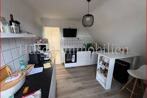 **huesch-immobilien.de**
Charmante 2-Zimmer-Dachgeschosswohnung in Essen-Bergerhausen – Die vollständige Adresse der Immobilie erhältst du vom Anbieter., 45136 Bergerhausen, Essen – Vorschaubild 13