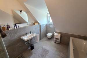 Moderne 2 Zimmer Dachgeschoss Wohnung in München-Aubing! – Die vollständige Adresse der Immobilie erhältst du vom Anbieter., 81249 Aubing-Süd, München – Vorschaubild 9