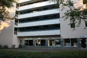 Teilmöblierte, provisionsfreie 2-Zimmer-Wohnung mit Balkon, EBK u. Tiefgarage in München-Bogenhausen – Ostpreußenstraße 89, 81927 Englschalking, München – Vorschaubild 23