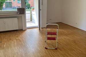 TOP 2-er WG-Wohnung direkt am Flaucher! renoviert, 3 Zi, Wohnküche, Westbalkon, keine EBK! – Die vollständige Adresse der Immobilie erhältst du vom Anbieter., 81543 Siebenbrunn, München – Vorschaubild 2