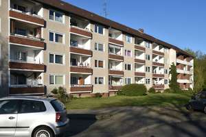 3-Zimmer-Wohnung im Grünen // EG rechts – Schlesierweg 43, 38440 Laagberg, Wolfsburg – Vorschaubild 1