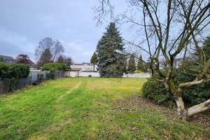 Bungalow im Grünen in zweiter Reihe auf rd. 3.500 m² großem Grundstück mit mehreren Garagen! – Die vollständige Adresse der Immobilie erhältst du vom Anbieter., 46045 Dümpten, Oberhausen – Vorschaubild 4