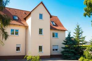 Kapitalanlage trifft Wohnträume: Mehrfamilienhaus mit fünf Wohneinheiten, großem Garten & Pool in Do – Die vollständige Adresse der Immobilie erhältst du vom Anbieter., 4838 Doberschütz – Vorschaubild 1