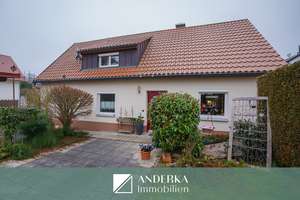 Liebevoll modernisiertes Wohnhaus mit besonderem Flair und Garten – Die vollständige Adresse der Immobilie erhältst du vom Anbieter., 89355 Gundremmingen – Vorschaubild 1