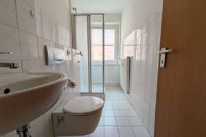 2 Zimmer in beliebter Lage, kompakter Schnitt, separate Küche mit Einbauküche, Tageslichtbad – Wollenweberstraße 8, 18055 Stadtmitte, Rostock – Vorschaubild 4