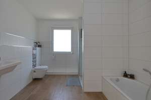 Offener Wohnbereich, großer Balkon & eigene Garage - moderne Dachgeschoss‑Wohnung in Bochold!  – 45355 Bochold, Essen – Vorschaubild 13