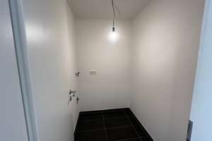 Geräumige 2-Zimmer Wohnung mit Aufzug im Straubinger Stadtzentrum – Die vollständige Adresse der Immobilie erhältst du vom Anbieter., 94315 Kernstadt, Straubing – Vorschaubild 12