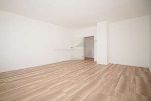 Helle 2-Zimmer-Wohnung mit Balkon, Tageslichtbad und TG-Stellplatz – Zwickauer Straße 70-72, 9112 Kapellenberg, Chemnitz – Vorschaubild 3