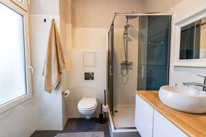Wohnen, wo Berlin am schönsten ist: 2-Zimmer-Wohnung im stilvollen Gründerzeithaus – Die vollständige Adresse der Immobilie erhältst du vom Anbieter., 10627 Charlottenburg, Berlin – Vorschaubild 6