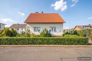 Erbaut 1962 - Ihr Zuhause für neue Ideen – Die vollständige Adresse der Immobilie erhältst du vom Anbieter., 38446 Hehlingen, Wolfsburg – Vorschaubild 2