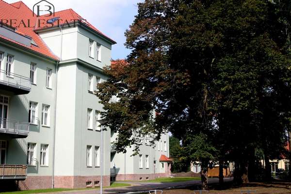 Vermietete Eigentumswohnung mit Balkon in saniertem Altbau