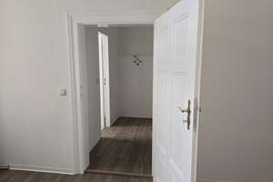 Geräumige und sonnige Wohnung direkt neben Theater zu vermieten. – Demianiplatz 29-30, 2826 Innenstadt, Görlitz – Vorschaubild 15