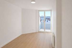 Traumhafte Dachgeschosswohnung mit Balkon und Einbauküche – direkt am Nationaltheater Mannheim – 68165 Schwetzingerstadt/Oststadt, Mannheim – Vorschaubild 2