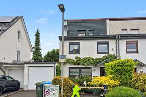 Modernes Familienhaus in begehrter Spielstraße von Sterkrade – 5 Zimmer und Kamin – Die vollständige Adresse der Immobilie erhältst du vom Anbieter., 46145 Alsfeld, Oberhausen – Vorschaubild 2