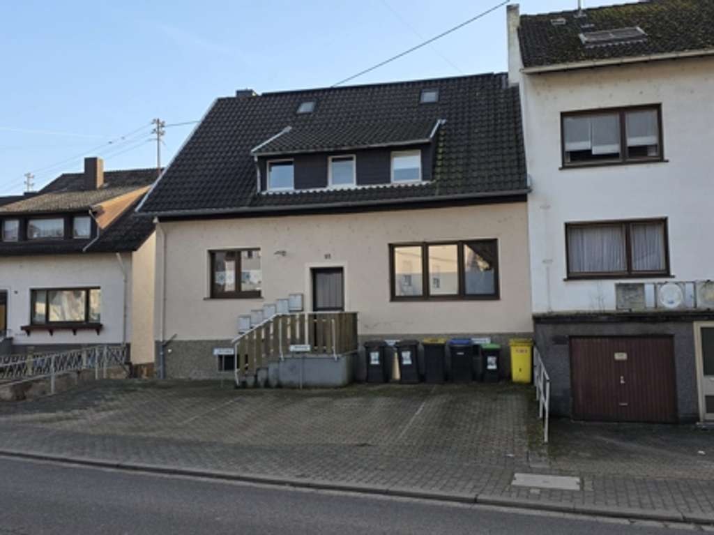 Immobilie in Nalbach - *** Zentral gelegenes 5 Familienhaus *** - Bild 0
