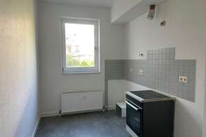 Reihenmittelhaus mit Gartenanteil,max. 5 Personen, mit eigenem festen Einkommen – Käthe-Heinemann-Weg 19, 13591 Staaken, Berlin – Vorschaubild 8