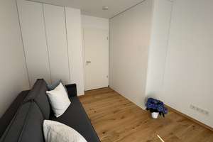 Neuwertige möblierte sonnige 3-Zi-Wohnung 1.OG 2 Balkone Süd & West in Obermenzing – Privatverkauf – Sterrhubenweg 14, 81247 Obermenzing, München – Vorschaubild 20