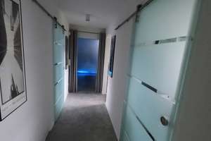 Teilmöbilierte 2-Zimmer-Erdgeschosswohnung ab 01.11.2026 für 6- 18 Monate – 85630 Grasbrunn – Vorschaubild 1