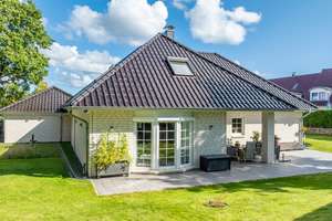 Meer, Sonne, Lebensqualität- modernes Wohnen nur wenige Schritte von der Ostsee entfernt – Die vollständige Adresse der Immobilie erhältst du vom Anbieter., 23730 Neustadt in Holstein – Vorschaubild 2