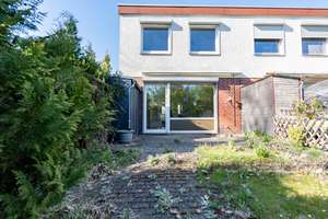 Endreihenhaus mit zwei Vollgeschossen, Vollkeller und großem Grundstück – Die vollständige Adresse der Immobilie erhältst du vom Anbieter., 22457 Schnelsen, Hamburg – Vorschaubild 22
