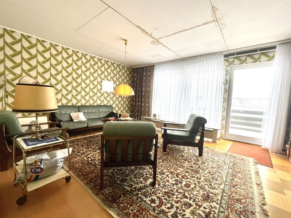 70er-Jahre-Puppenhaus mit großem Grundstück – stark sanierungsbedürftig, Mobiliar inklusive!, Hameln Pyrmont Kreis – Bild 4