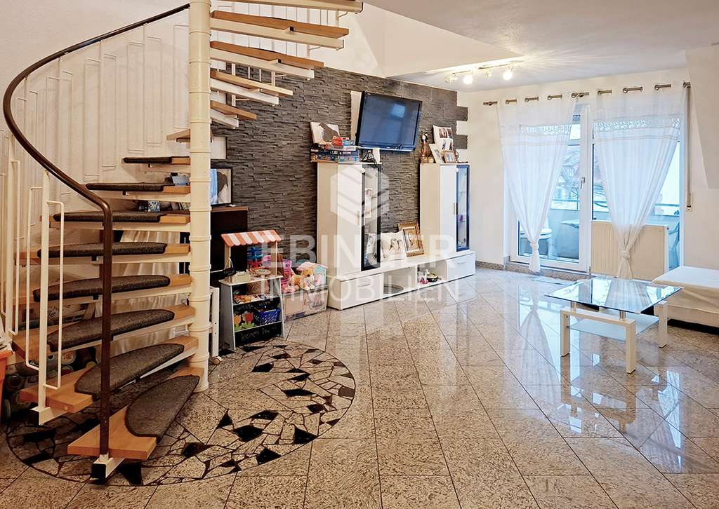 Immobilie in Kirchheim am Neckar - Helle und großzügige 3,5-Zimmer Maisonette-Wohnung mit Balkon - Bild 2