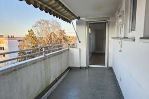 N- Nähe Südklinikum, gut geschnittene, helle 4-Zimmerwohnung mit Tageslichtbad, Gäste WC und Garage – Die vollständige Adresse der Immobilie erhältst du vom Anbieter., 90473 Langwasser Südost, Nürnberg – Vorschaubild 1
