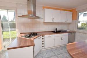 Schöne, moderne Doppelhaushälfte mit offener Küche, Kamin, Wintergarten + Garage... – Die vollständige Adresse der Immobilie erhältst du vom Anbieter., 38471 Rühen – Vorschaubild 5