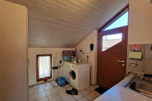Wohnen wie im Park!
Tolles Landhaus
+ 4 Nebengebäude
+ PV-Anlage u. Fernwärme
+ Bezugsfrei in Kü – Die vollständige Adresse der Immobilie erhältst du vom Anbieter., 95473 Creußen – Vorschaubild 30