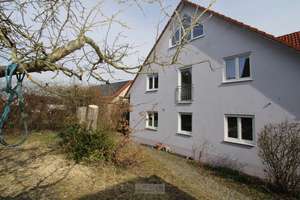 Doppelhaushälfte ruhig gelegen in Wenzenbach- Probstberg! – Die vollständige Adresse der Immobilie erhältst du vom Anbieter., 93173 Wenzenbach – Vorschaubild 1