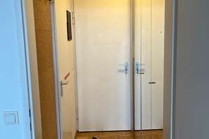 Möbliert: 1-Zimmer Wohnung mit Balkon, 8. OG in Schwabing, NUR für 1 Person, ab dem 10 Dezember – Leopoldstraße 191, 80804 Münchner Freiheit, München – Vorschaubild 9