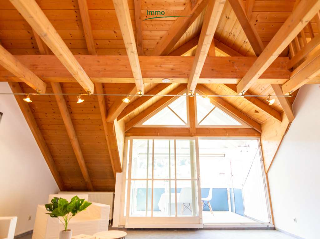 Immobilie in Zell im Wiesental - Stilvolle 3-Zimmer-Wohnung mit Galerie und Balkon in Zell im Wiesental - Bild 1