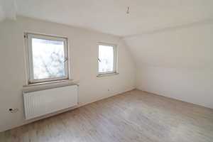 Kleines Wohnhaus mit Potenzial – teilweise renoviert, mit neuer Dacheindeckung und Fenstern – Neustadt a.d. Waldnaab (Kreis) – Vorschaubild 9