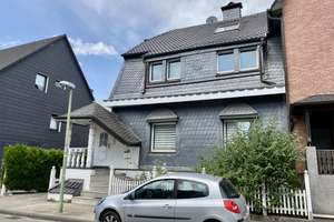 Zweifamilienhaus mit Garage und Carport in Essen – Die vollständige Adresse der Immobilie erhältst du vom Anbieter., 45357 Dellwig, Essen – Vorschaubild 2