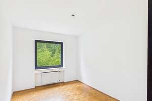 Lichtdurchflutete Dachgeschoss-Maisonettewohnung in einer ruhigen Anliegerstraße in Köln-Junkersdorf – Die vollständige Adresse der Immobilie erhältst du vom Anbieter., 50858 Junkersdorf, Köln – Vorschaubild 4