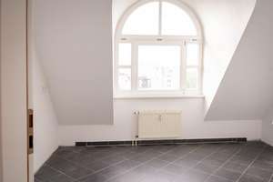Perfekte Dachgeschosswohnung nahe Tegler See, U-Bahn und Fußgängerzone – Die vollständige Adresse der Immobilie erhältst du vom Anbieter., 13507 Tegel, Berlin – Vorschaubild 10