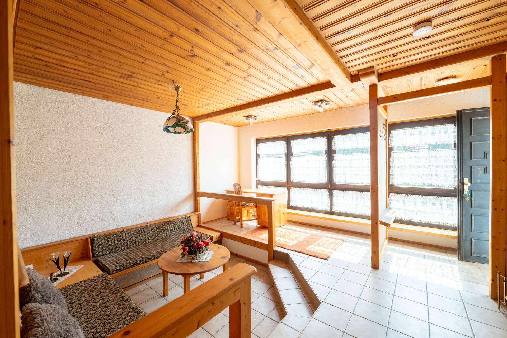 Immobilie in Nagold - Solides Mehrfamilienhaus mit Potenzial – großzügiges Grundstück & flexible Nutzungsmöglichkeiten - Bild 2