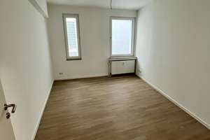 Moderne 3 Zi-Wohnung im Herzen der Stadt **Saniert inkl. Küche** – Calvinstraße 21, 42103 Elberfeld, Wuppertal – Vorschaubild 5