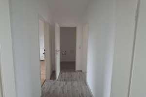 Helle 2-Zimmer-Wohnung mit Balkon & Stellplatz in Würzburg-Heidingsfeld (mit Aufzug) – Die vollständige Adresse der Immobilie erhältst du vom Anbieter., 97084 Heidingsfeld, Würzburg – Vorschaubild 3