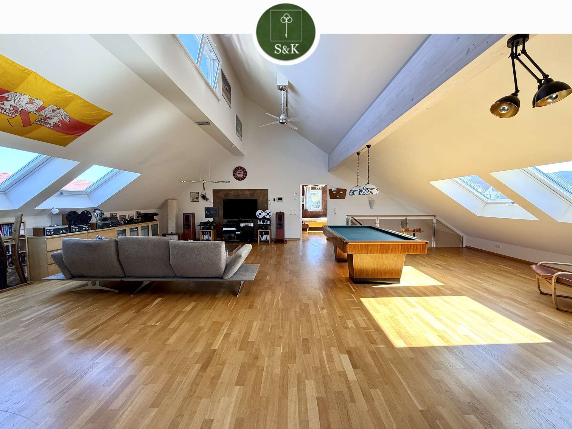 Immobilie in Gengenbach - Wohnen und Arbeiten vereint: Repräsentatives Wohn- und Geschäftshaus mit großzügiger Gewerbefläche - Bild 1