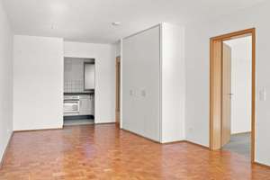 Traumhaft! 2 Zimmer direkt am Wasser mit Wintergarten zum Sofortbezug mit TG Stellplatz! – Die vollständige Adresse der Immobilie erhältst du vom Anbieter., 13587 Hakenfelde, Berlin – Vorschaubild 8