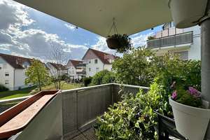 "Harmonische 3-Zimmer-Wohnung mit Balkon, Stellplatz, Gäste-WC und viel Stauraum"