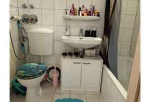 Stuttgart-Untertürkheim: Helle 2-Zimmer-Wohnung mit Balkon – Augsburger Straße 281, 70327 Untertürkheim (Ortsteil), Stuttgart – Vorschaubild 3