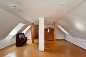 Großes Einfamilienhaus - Baujahr 2006 - mit 1.916 m² Grundstück, Doppelgarage & Homeoffice-Potenzial – Krottenseer Hauptstraße 14, 91284 Neuhaus an der Pegnitz – Vorschaubild 59