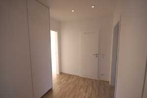 Stilvolle, vollst. renovierte 2-Zimmer-Wohnung mit Wohnküche und Balkon – Yorkstraße 1, 40476 Düsseldorf – Vorschaubild 10