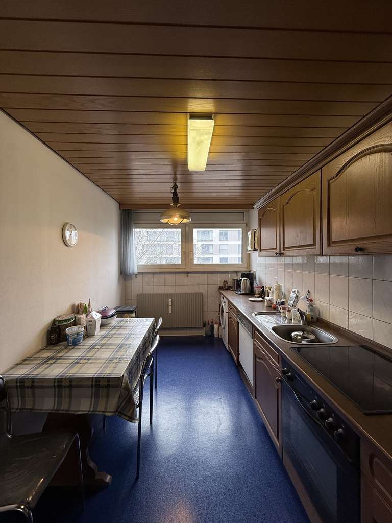 3 Zimmerwohnung mit Tiefgarage und Balkon 