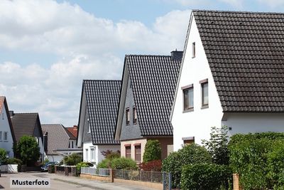 Familienfreundlich - freistehendes Einfamilienhaus, Garage, Stellplätze