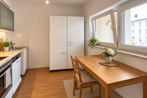 * ab 01.10. * 2 Zimmer bereits komplett saniert, Balkon – 47053 Hochfeld, Duisburg – Vorschaubild 2